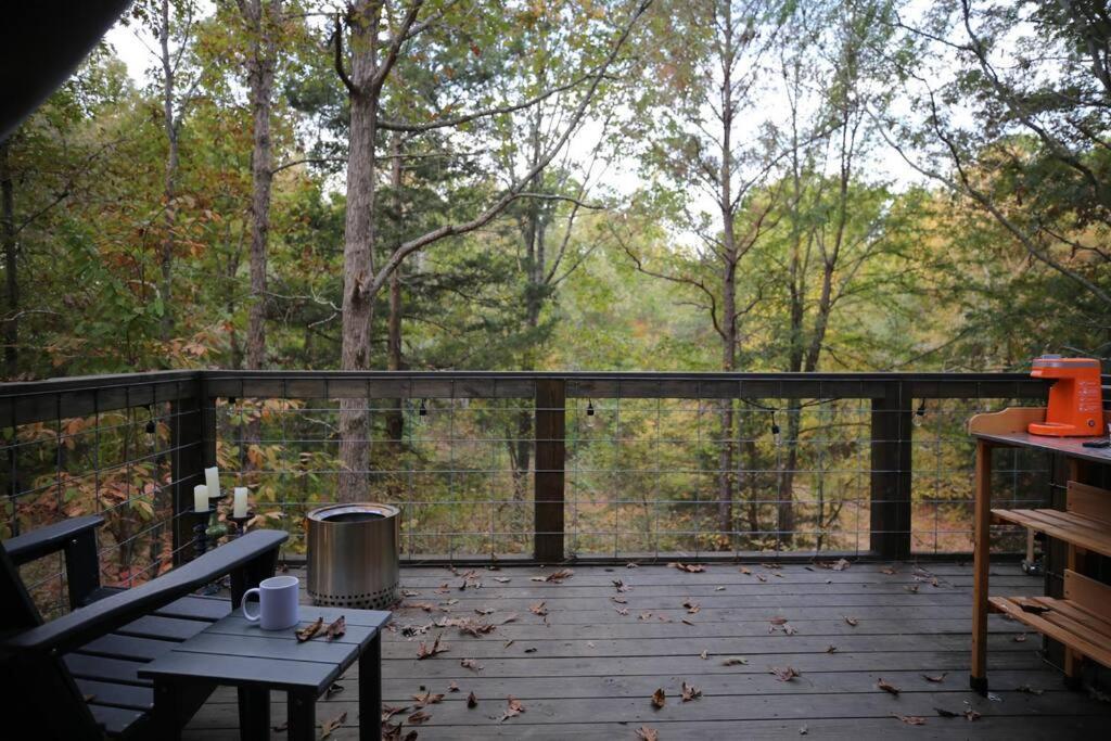 Bohamia - Cozy A-Frame Glamp On 268 Acre Forest Retreat تالاديغا المظهر الخارجي الصورة