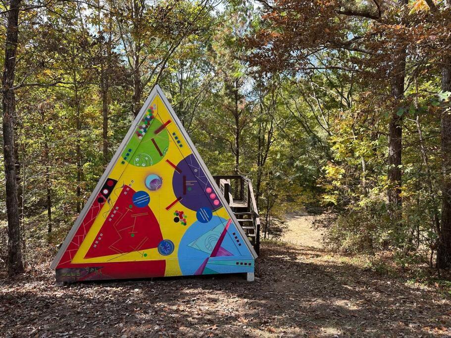 Bohamia - Cozy A-Frame Glamp On 268 Acre Forest Retreat تالاديغا المظهر الخارجي الصورة